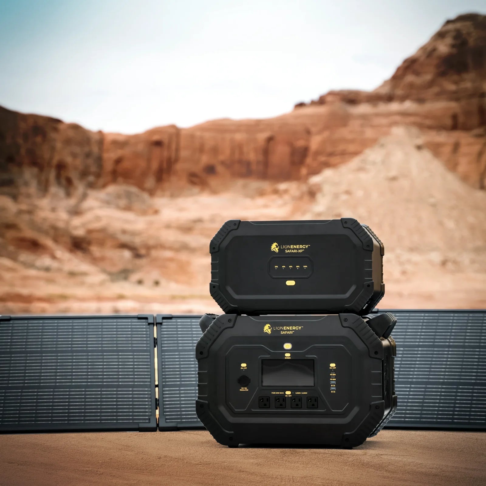 Recertified Lion Energy Safari Portable Solar Generator (Non-30A Core Edition, 922Wh LiFePO4 Lithium Battery, 2000W Continuous / 4000W Surge Pure Sine Wave Inverter)